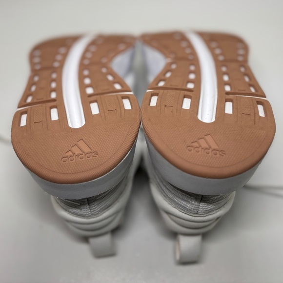 Women’s Adidas Swift Running Shoe Size 8 - Picture 9 of 10